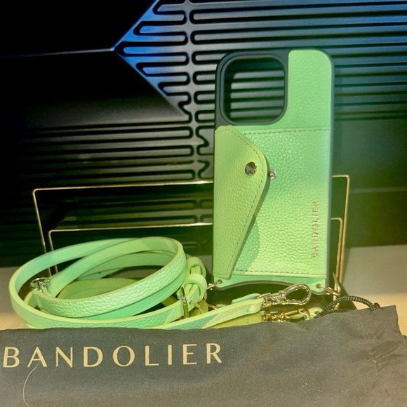 NWT Bandolier Green iPhone 14Pro Phone Case DESIGNER Celebrity Leather Wallet - Picture 3 of 8